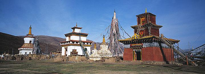 《燕云十六声》不教玩家玩游戏 超大型江湖自由玩